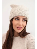 Dámská zimní čepice s ozdobným pletením a střihem béžová model 21878057 - K-Fashion