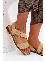 Dámské sandály na ploché podrážce se zlatou přezkou Žluté model 22125656 - Boto