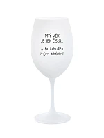 PRÝ VĚK JE JEN ČÍSLO - bílá sklenice na víno 350 ml