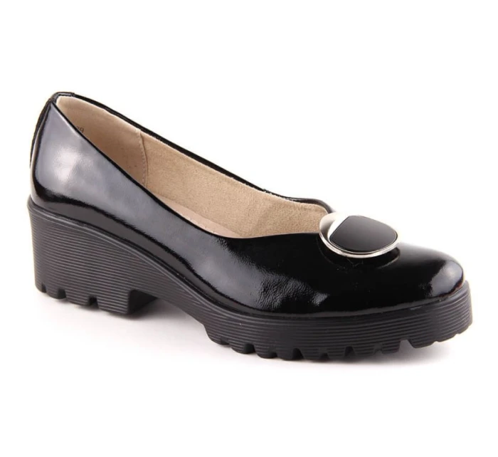 Dámske lakované poltopánky so zdobením Filippo DP4569