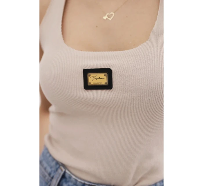 Žebrovaná halenka s třpytkami béžová Žebrovaná halenka s třpytkami béžová