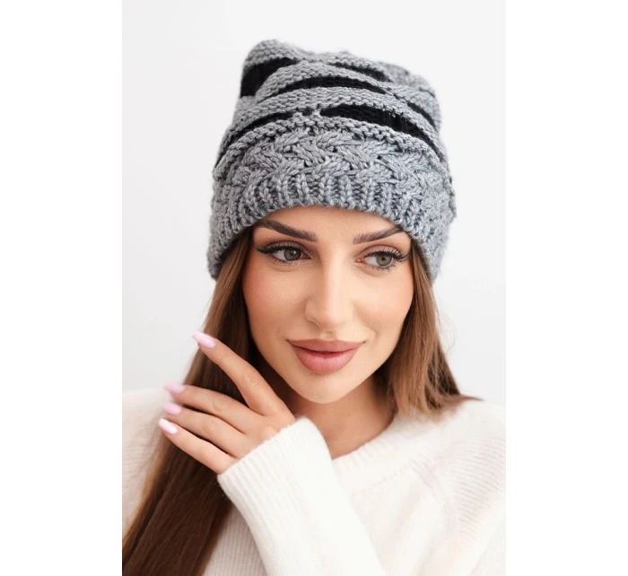 Dámska zimná čiapka z vlny v hrubom úplete a pruhoch K465 sivá + čierna Dámska zimná čiapka z vlny v hrubom úplete a pruhoch K465 sivá + čierna
