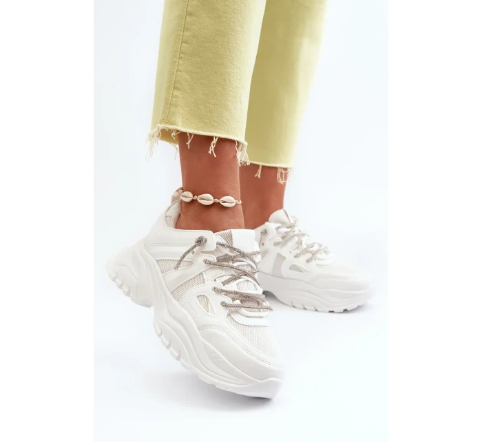 Dámske tenisky na pevnej podrážke s ozdobným šnurovaním biela Relissa Dámske tenisky na pevnej podrážke s ozdobným šnurovaním biela Relissa