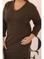 Dámska nadrozmerná sukňa s véčkovým výstrihom a rukávmi hnedá