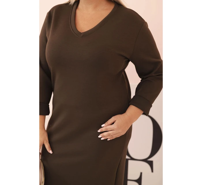 Dámska nadrozmerná sukňa s véčkovým výstrihom a rukávmi hnedá