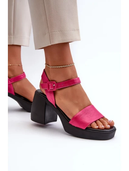 Zazoo Dámske kožené sandále na fuchsiovom bloku Zazoo Dámske kožené sandále na fuchsiovom bloku