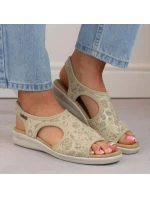 Dámske pohodlné sandále slip-on béžovej farby Unisoft 7196