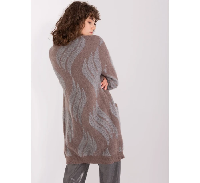 Sweter AT SW model 19014842 ciemny brązowy - FPrice Sweter AT SW model 19014842 ciemny brązowy - FPrice