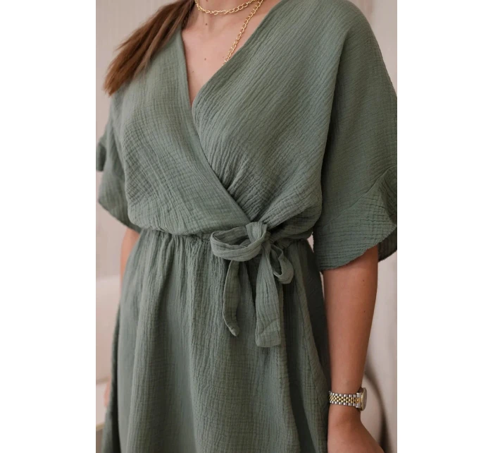 Mušelínové šaty s pasem khaki