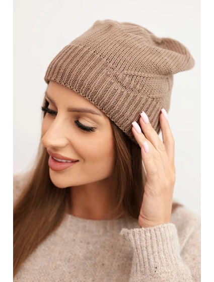 Dámská zimní čepice s vlnou a žebrovaným vzorem model 21783075 mocca - K-Fashion