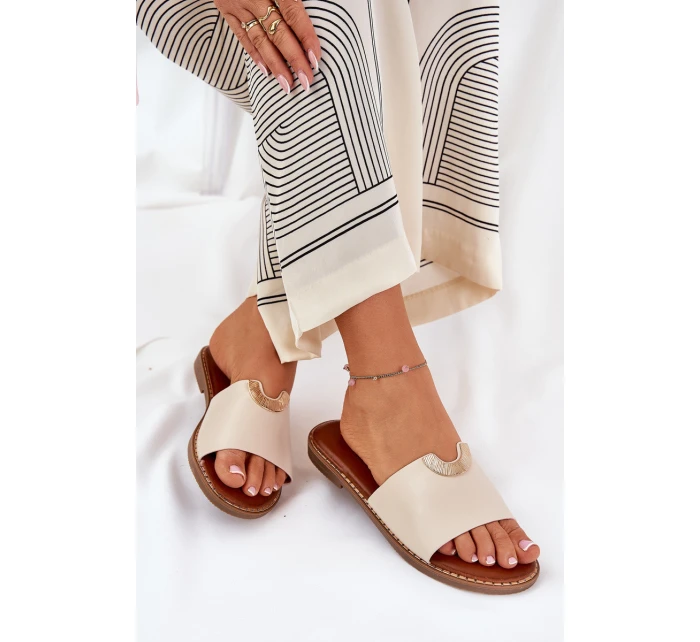 Klapki Damskie Eko Skórzane Z Ozdobnymi Detalami Beżowe Mevith Klapki Damskie Eko Skórzane Z Ozdobnymi Detalami Beżowe Mevith