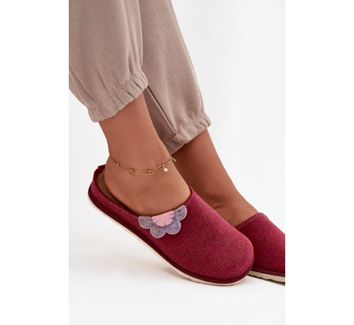 Dámské pantofle s květinou model 21714622 bordó - Inblu