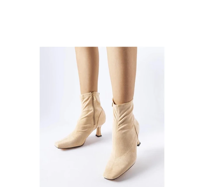 Topánky na podpätku model 204739 Solea