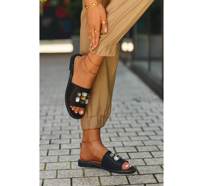 Dámské sandály s ozdobami model 21665115 černé - S.Barski