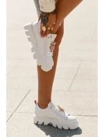 Kožené tenisky s ozdobnou broží  bílé model 21694817 - CheBello