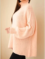 Dámský oversize svetr s přídavkem vlny s rolákem a širokými rukávy model 22391392 - K-Fashion