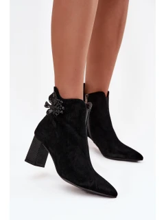 Zamszowe Botki Damskie Na Słupku Z Ozdobą D&A CR52-686 Czarne