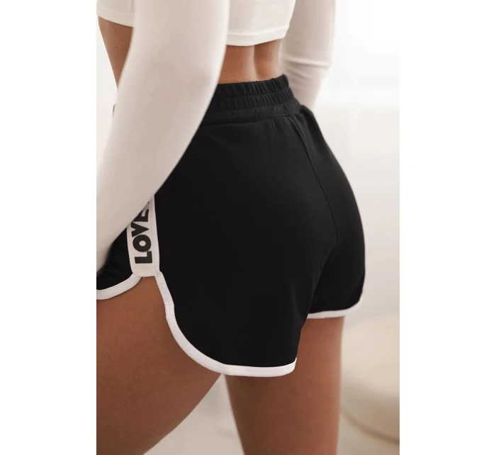 Dámské bavlněné šortky s elastickým pasem a model 21772746 lemem černé - K-Fashion Dámské bavlněné šortky s elastickým pasem a model 21772746 lemem černé - K-Fashion
