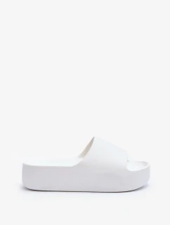 Dámske papuče s hrubou podrážkou biele Oreithano