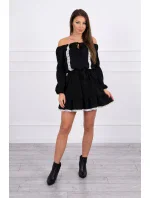 Šaty s otevřenými rameny a krajkou černé Šaty s otevřenými rameny a krajkou černé