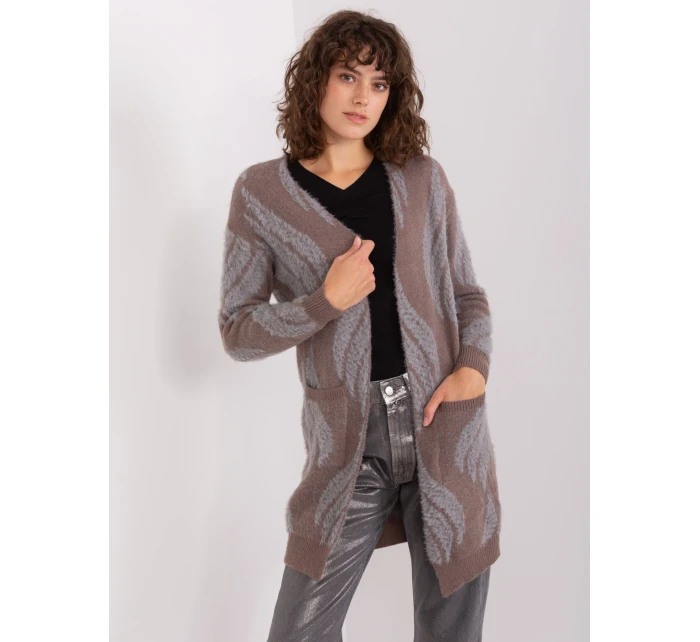 Sweter AT SW model 19014842 ciemny brązowy - FPrice Sweter AT SW model 19014842 ciemny brązowy - FPrice