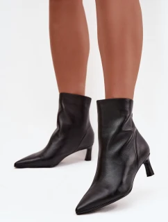 Botki Damskie Z Naturalnej Skóry Na Obcasie D&A CR52-661 Czarne