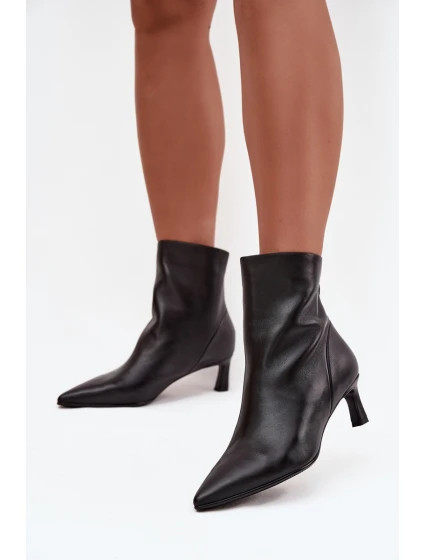 Botki Damskie Z Naturalnej Skóry Na Obcasie D&A CR52-661 Czarne Botki Damskie Z Naturalnej Skóry Na Obcasie D&A CR52-661 Czarne