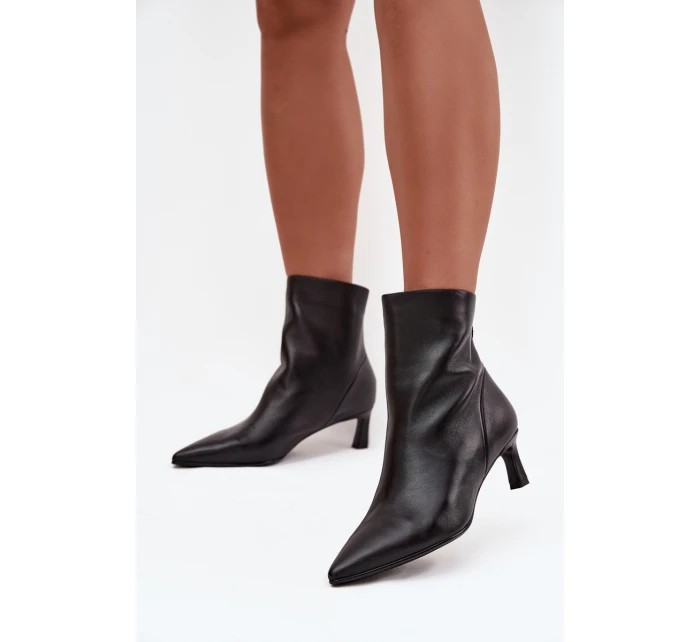 Botki Damskie Z Naturalnej Skóry Na Obcasie D&A CR52-661 Czarne Botki Damskie Z Naturalnej Skóry Na Obcasie D&A CR52-661 Czarne