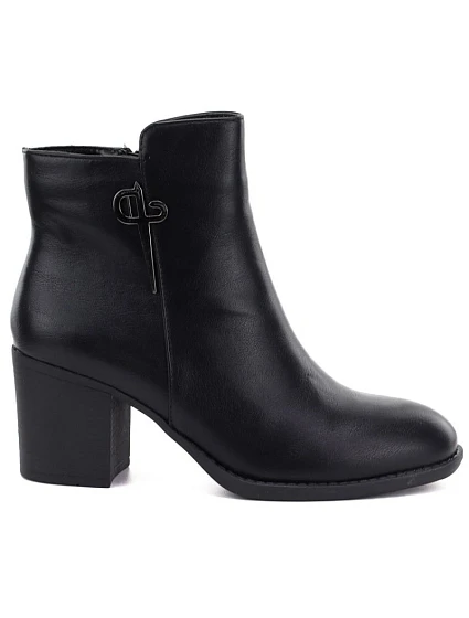 Botki damskie na czarne model 22558557 - M. Daszyński Botki damskie na czarne model 22558557 - M. Daszyński