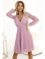 313-16 ISABELLE Poľsko plisované šaty s dlhými rukávmi a výstrihom - púdrovo ružové 313-16 ISABELLE Poľsko plisované šaty s dlhými rukávmi a výstrihom - púdrovo ružové