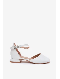 Dziecięce Błyszczące Sandałki Na Niskim Obcasie Białe Nelly