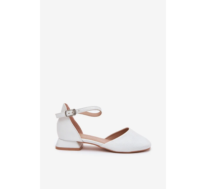 Dětské Lesklé Sandály Na Nízkém Podpatku Bílé Nelly Dětské Lesklé Sandály Na Nízkém Podpatku Bílé Nelly