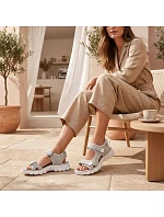 Dámské kožené sportovní sandály na suchý zip šedé model 22116487 - Artiker Dámské kožené sportovní sandály na suchý zip šedé model 22116487 - Artiker