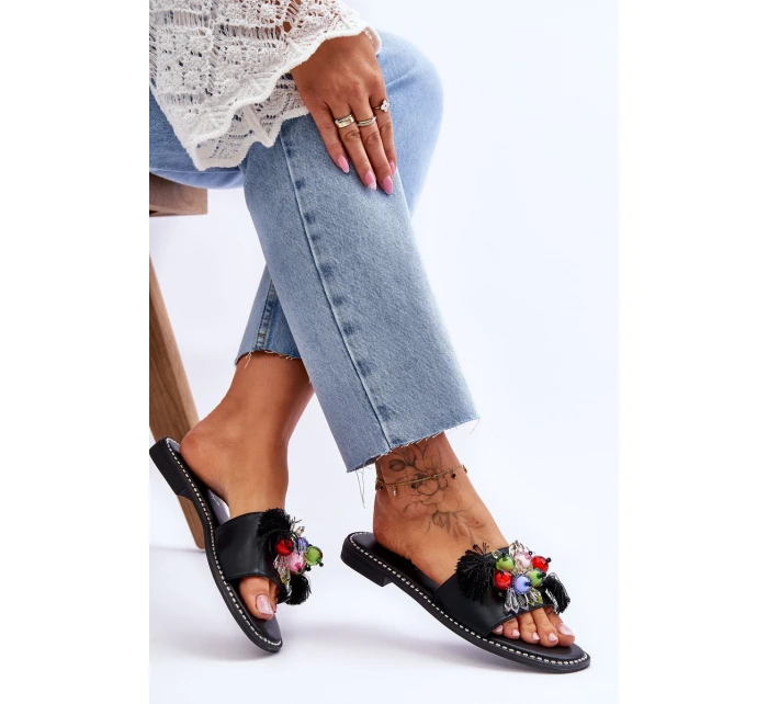 Pantofle s ozdobnými korálky model 21619232 Černé - S.Barski