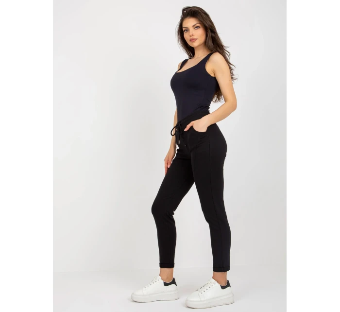 Spodnie dresowe RV DR model 18484204 czarny - FPrice Spodnie dresowe RV DR model 18484204 czarny - FPrice