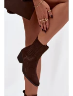 Semišové dámské boty na podpatku zateplené hnědé model 21747763 - Boto