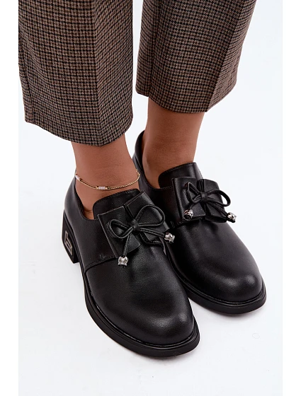 Lakové kožené dámské polobotky s mašlí  černé model 22359895 - T.Sokolski