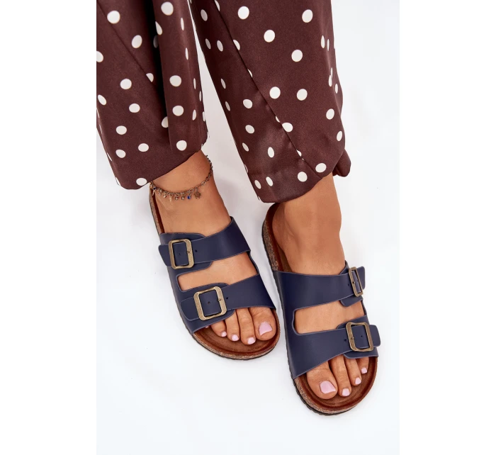 Dámské pantofle na korkové platformě s přezkami tmavě modré model 21704319 - EVENTO Dámské pantofle na korkové platformě s přezkami tmavě modré model 21704319 - EVENTO