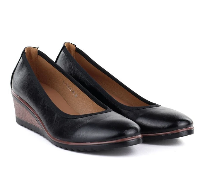 Čierne dámske čižmy na podpätku Vinceza 58628