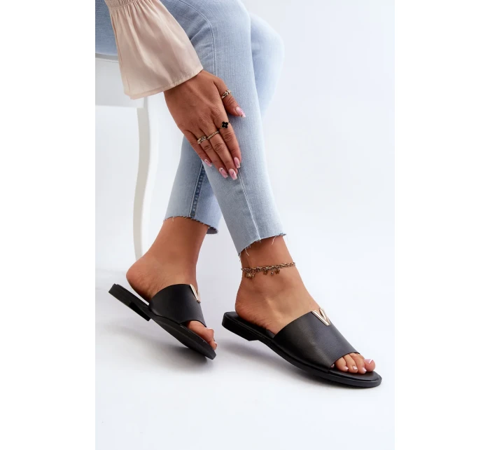 Dámske papuče z ekokože na plochom podpätku, čierne Maliha Dámske papuče z ekokože na plochom podpätku, čierne Maliha