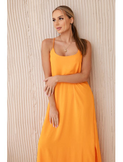 Dlhé oranžové šaty bez ramienok