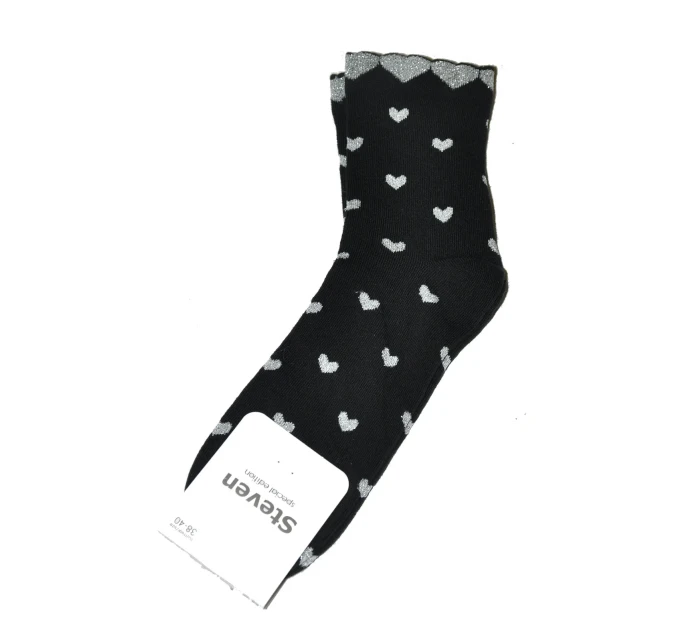 Dámské ponožky model 14559108 Srdce - Steven Dámské ponožky model 14559108 Srdce - Steven