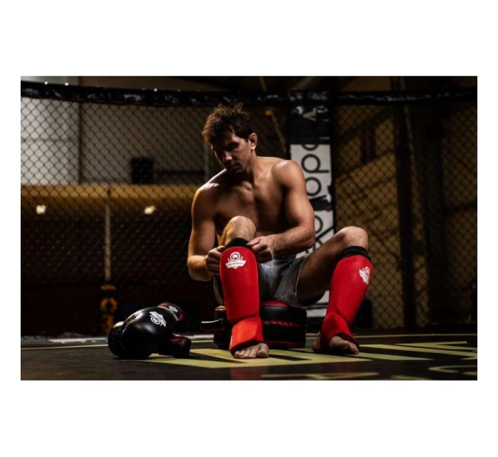 chrániče M Red model 21438081 - DBX Bushido chrániče M Red model 21438081 - DBX Bushido