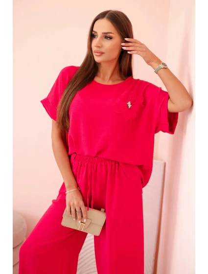 Dámsky viskózový set s ozdobným kvetom a širokými nohavicami - fuchsiová Dámsky viskózový set s ozdobným kvetom a širokými nohavicami - fuchsiová