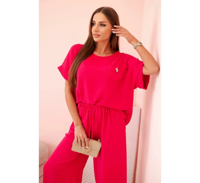 Dámsky viskózový set s ozdobným kvetom a širokými nohavicami - fuchsiová Dámsky viskózový set s ozdobným kvetom a širokými nohavicami - fuchsiová