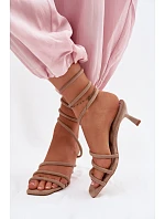 Dámské sandály na podpatku s pásky Béžové model 22103005 - Boto