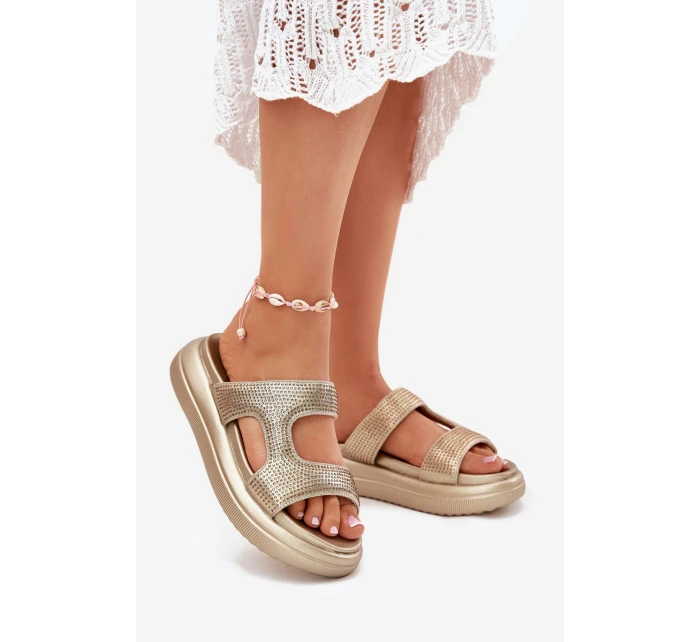 Zdobione Klapki Damskie Na Platformie Złote Jestella Zdobione Klapki Damskie Na Platformie Złote Jestella