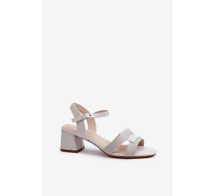 Dámské sandály na podpatku z ekologické kůže model 21657318 šedé - SERGIO LEONE Dámské sandály na podpatku z ekologické kůže model 21657318 šedé - SERGIO LEONE