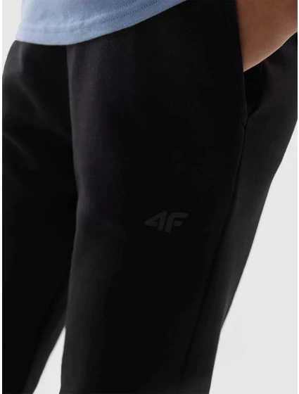 Dívčí tepláky typu jogger 4F - černé Dívčí tepláky typu jogger 4F - černé