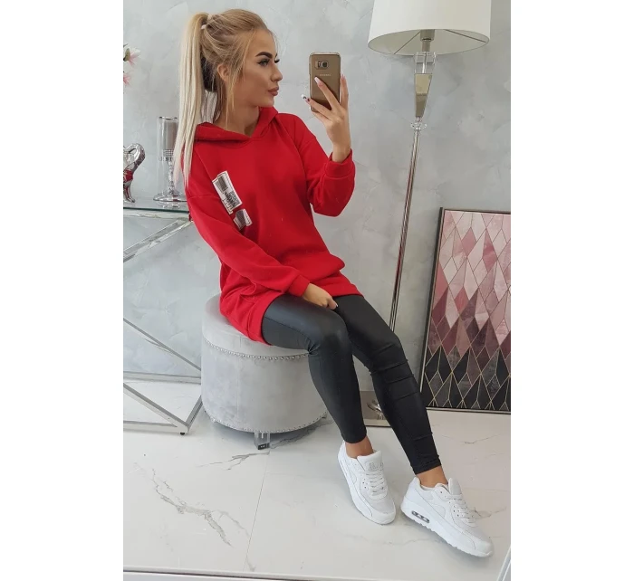 Mikina s kapucňou a nášivkami červená